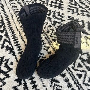 Ugg black knit boots, size 8.